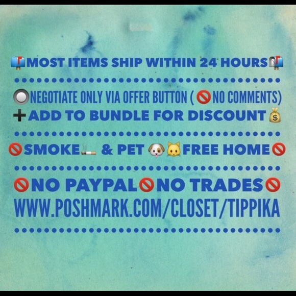 Small Decorative Silver Hoop earrings - Picture 2 of 2